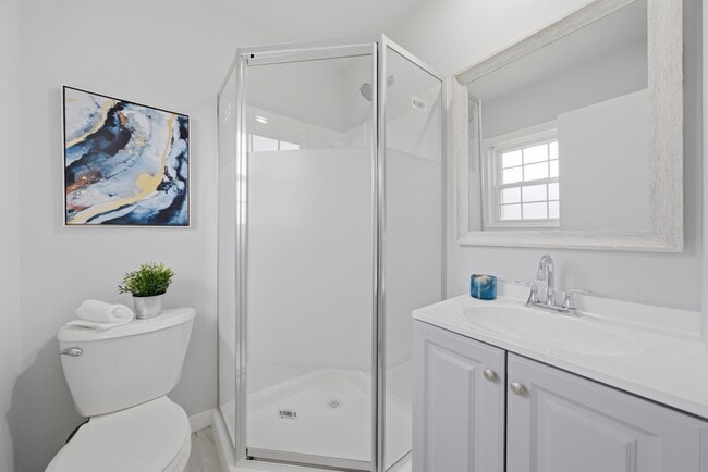 Building Photo - 593 Bristol Ln