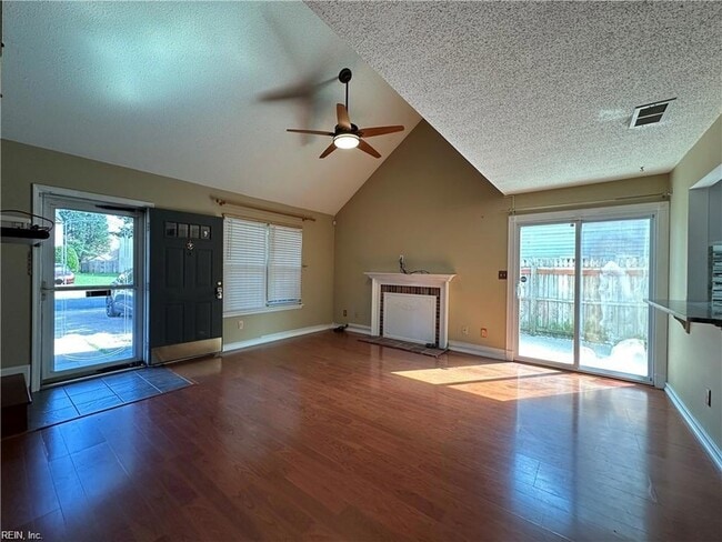 Building Photo - 3990 Roebling Ln
