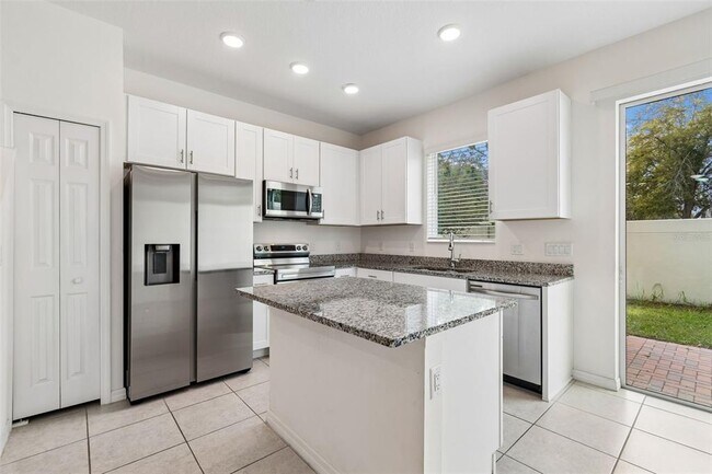 Building Photo - 34214 Rogallo Ln