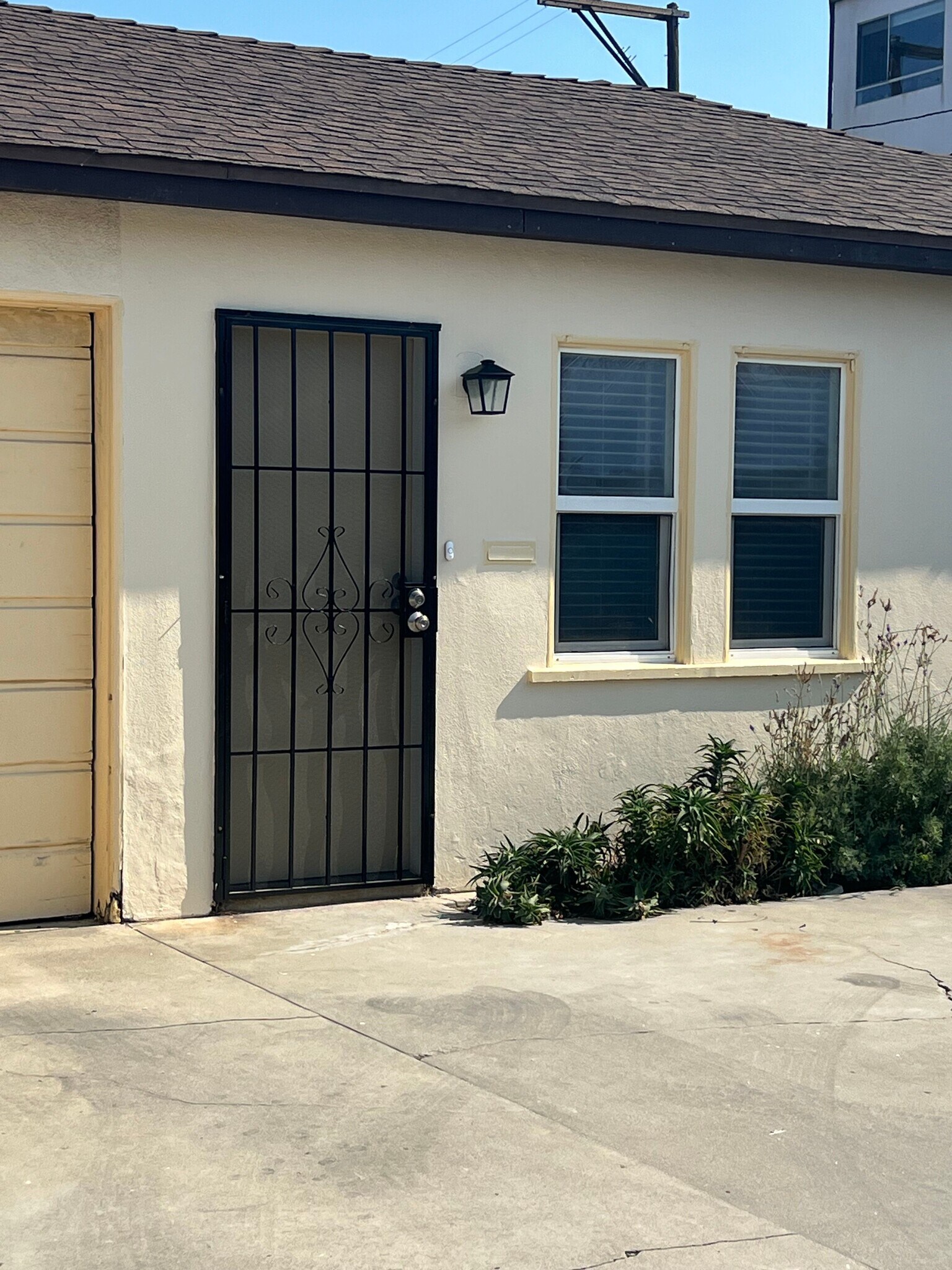 Building Photo - 4237 S Centinela Ave