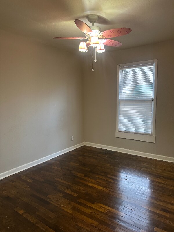 Building Photo - 407 Ponroy St