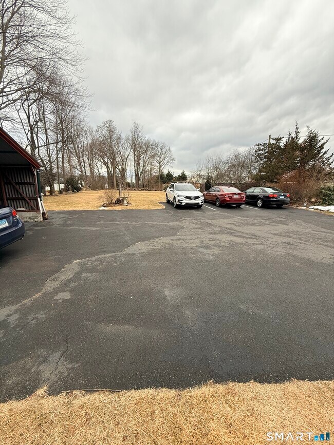 Building Photo - 624 Pine St