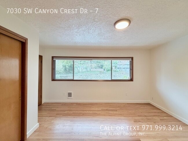 Building Photo - 7030 SW Canyon Crest Dr