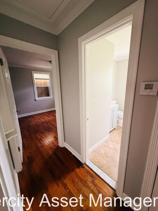 Building Photo - Newly Renovated- BONUS ROOM, Section 8 Friendly and ready for a speedy move in!!!! Call Today!!!