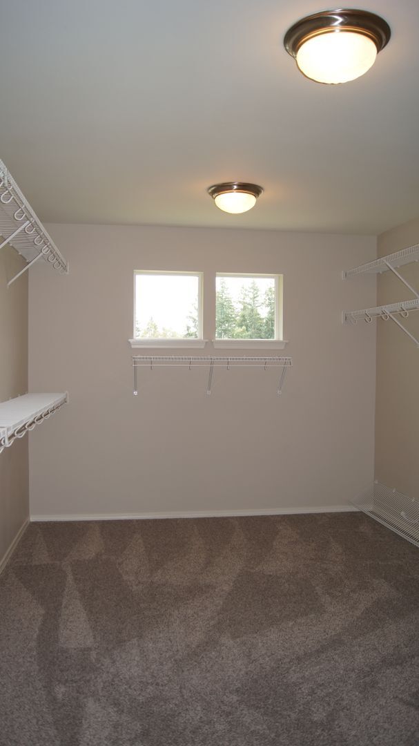 Building Photo - Lovely, upgraded DuPont home