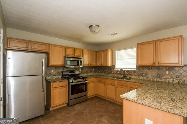 Building Photo - 370 Timberlake Terrace