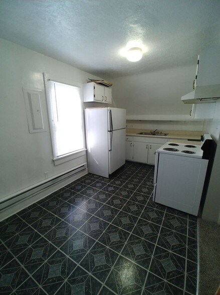 Building Photo - 308 N 11th St