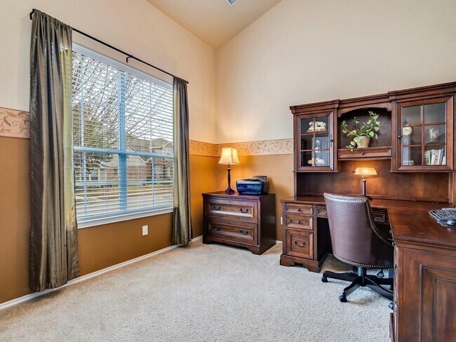 Building Photo - 611 Boca Chica Dr