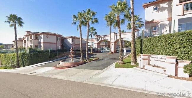 Building Photo - 2715 Lake Pointe Dr