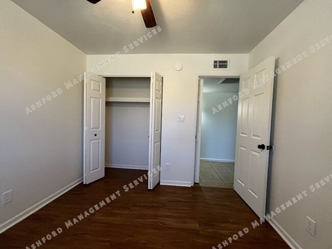 Building Photo - BEAUTIFUL 3 BEDROOM 2 BATHROOM HOME IN NORTH PHOENIX