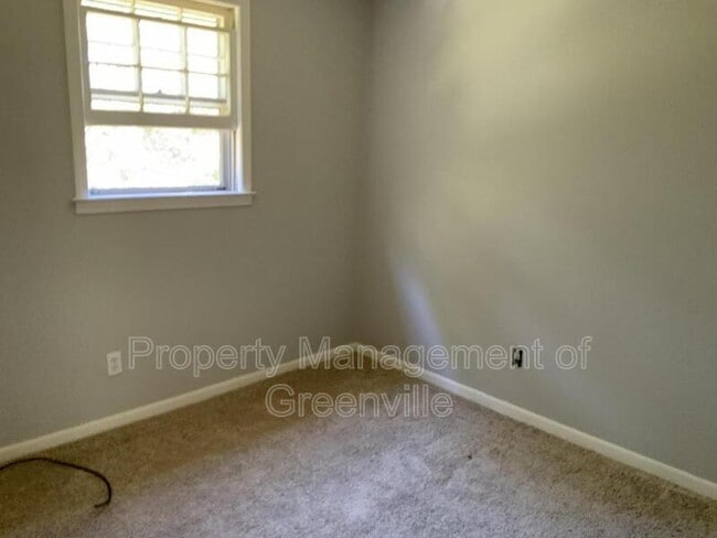 Building Photo - 342 Devonwood Ct