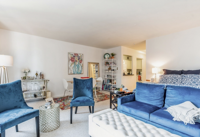 Living Area (Unit 3106) - 777 N Michigan Ave