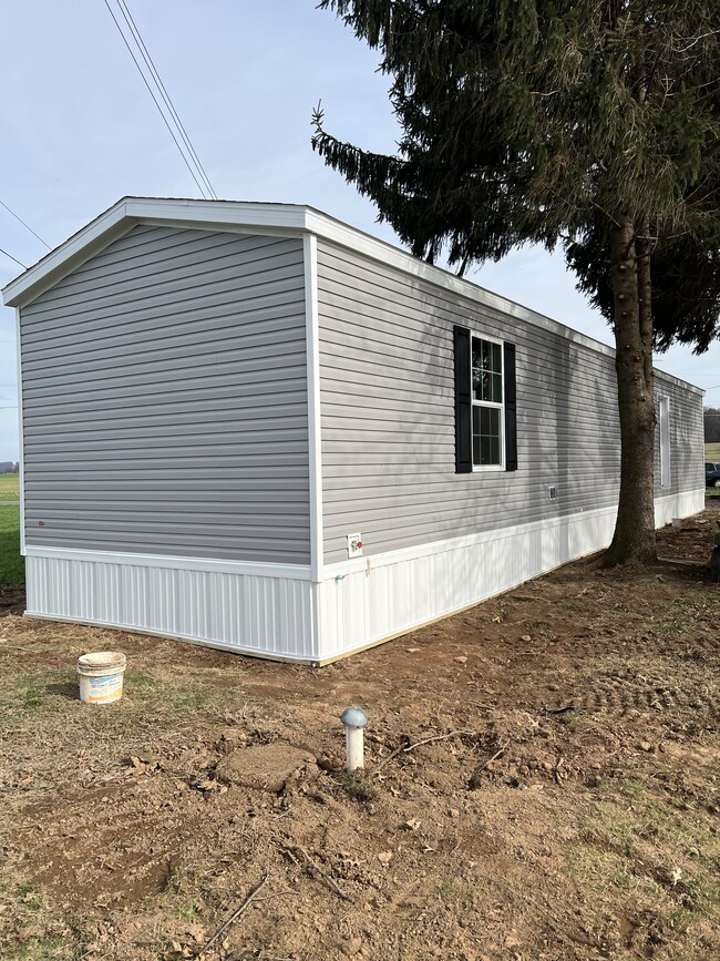 Building Photo - 673 Rexmont Rd