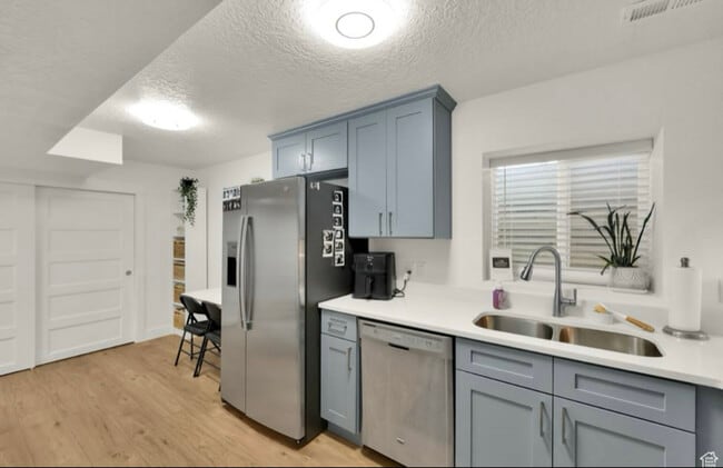 Building Photo - 12033 S 1900 W