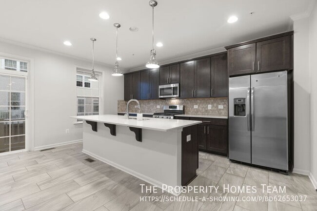 Building Photo - 7207 Barry Ln