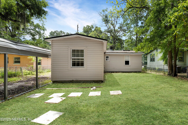 Building Photo - 3341 Dignan St