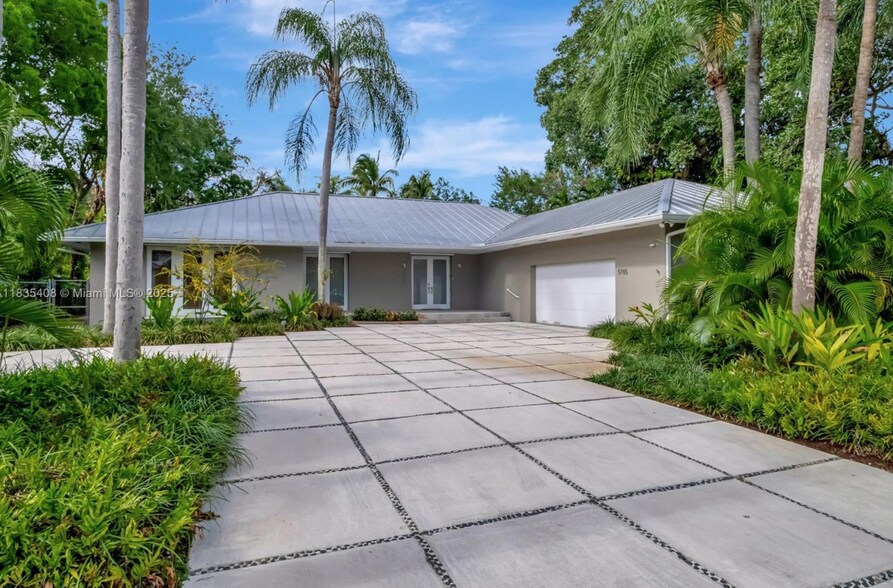 Primary Photo - 5765 SW 84th St