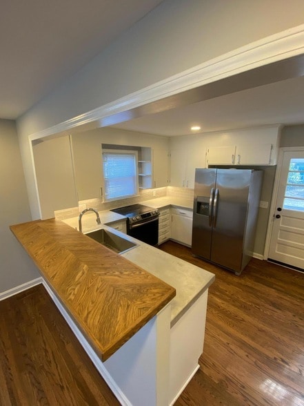 Building Photo - 1105 Sunnyside Dr