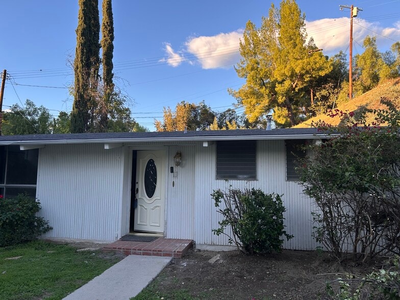 Primary Photo - 22839 Epsilon St