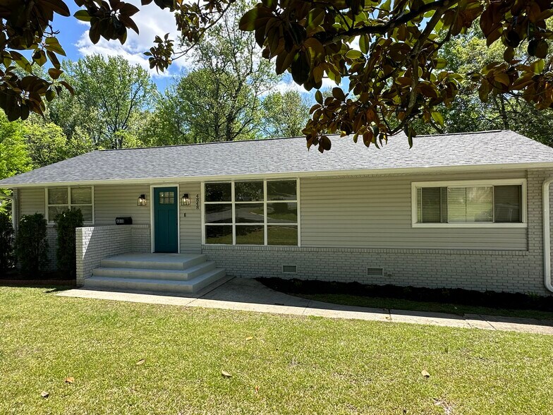 Primary Photo - 4848 Gilmore Dr