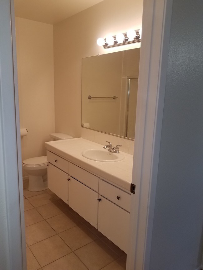 Building Photo - 23653 Park Capri