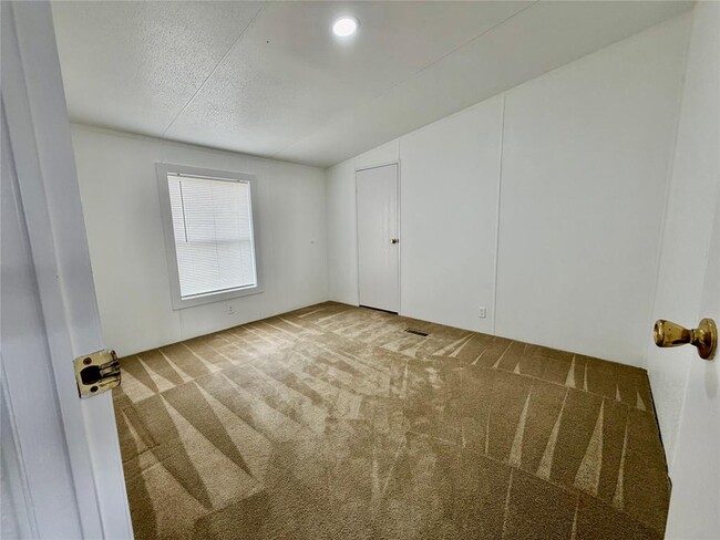 Building Photo - 831 Rolling Block Dr