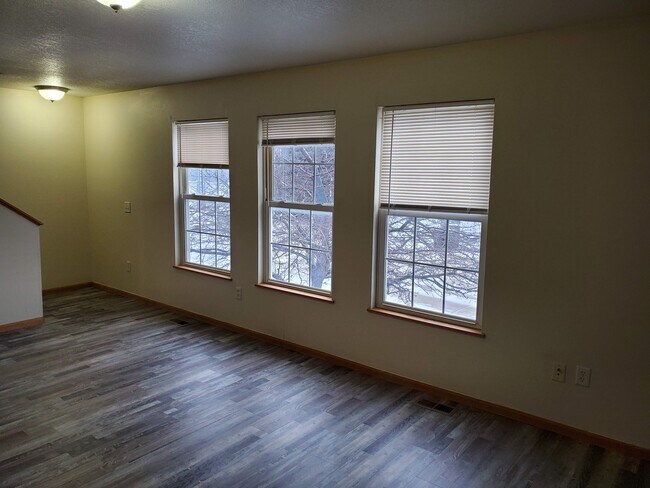 Building Photo - 936 McKinley Ave