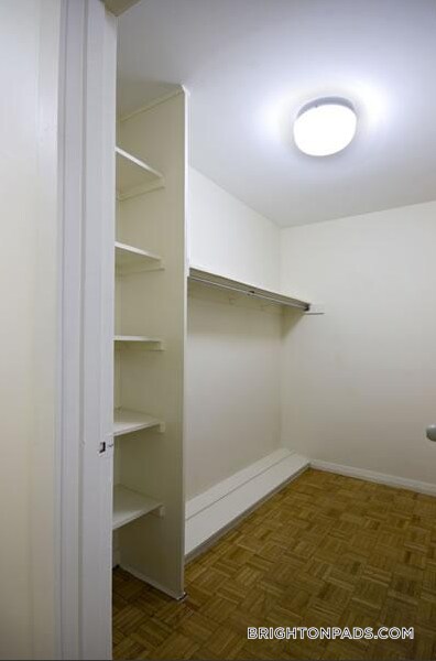 Building Photo - 125 Chiswick Rd