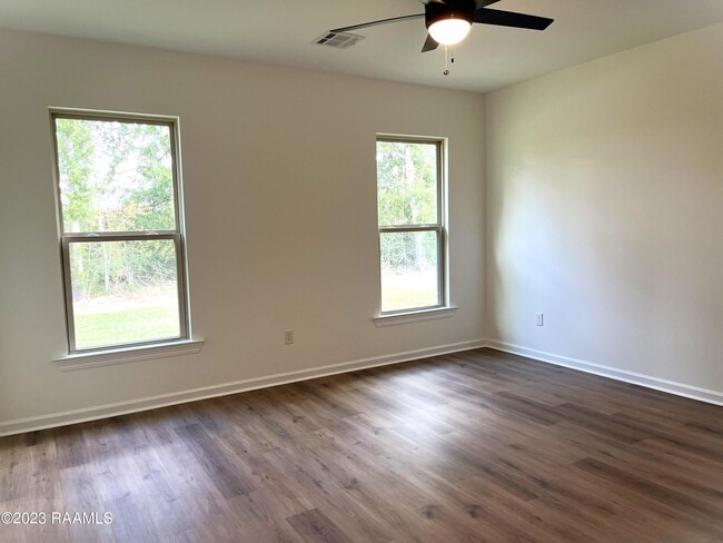 Building Photo - 120 Lightbourne Dr