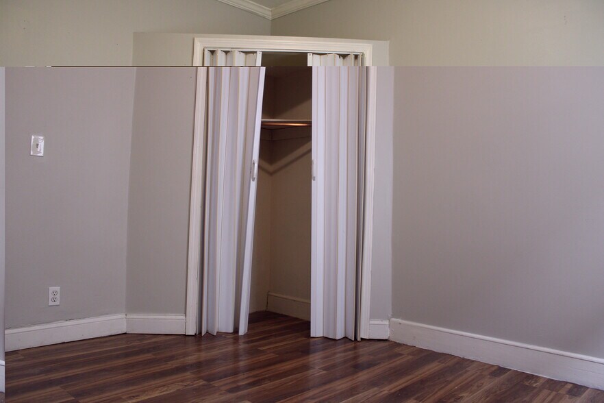 Building Photo - 23 Lafayette St