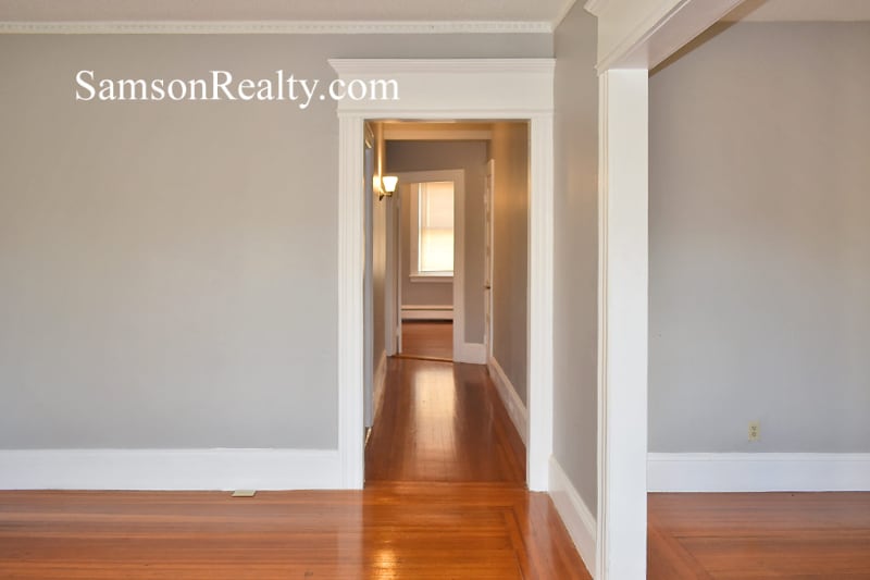 Building Photo - 136 Irving Ave