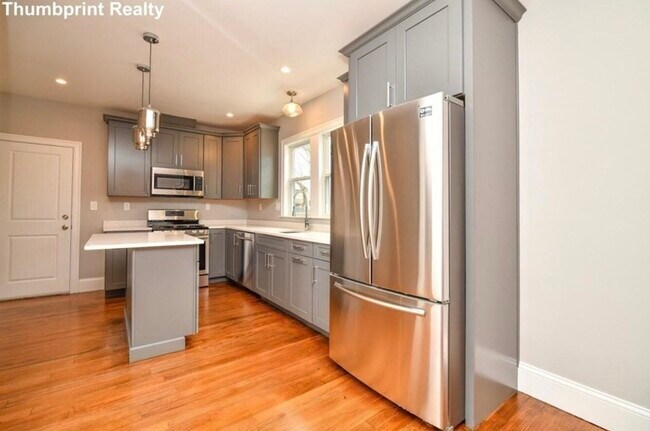 Primary Photo - 117 Blake St