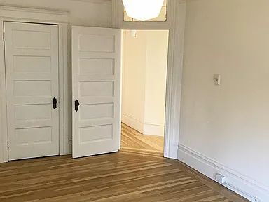 Building Photo - "Charming 1-Bedroom Haven in Vibrant San Francisco's Heart!"