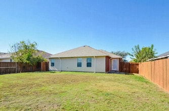 Building Photo - 2604 Mitchell Ln