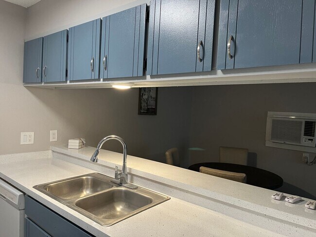 Building Photo - Beautiful & cozy one bedroom one bath  apartment