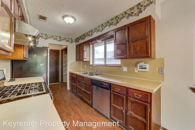Building Photo - 3 br, 2 bath House - 8710 N 121st E Ave