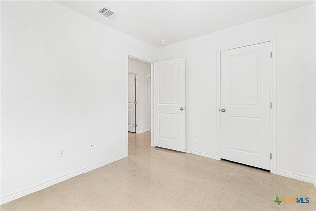 Building Photo - 1242 Lehmann Dr