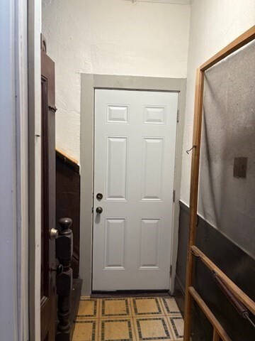 Building Photo - 52 Harvest St