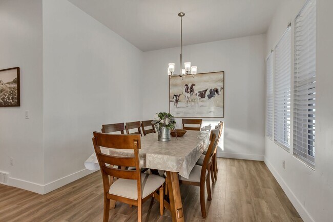 Building Photo - Modern Home in Heber – Available Now!