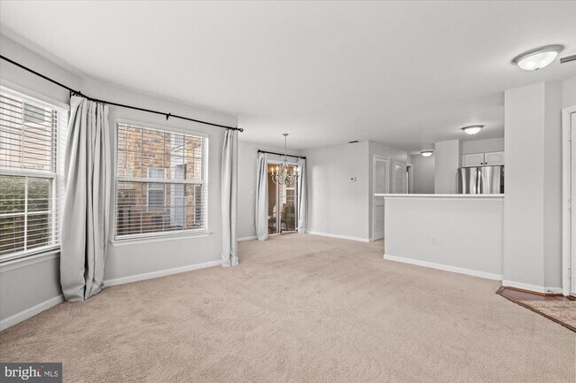 Building Photo - 5600 Willoughby Newton Dr