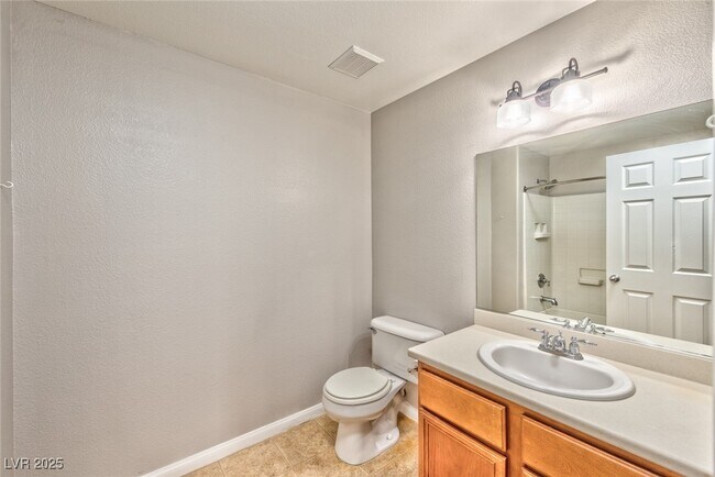 Building Photo - 7701 W Robindale Rd