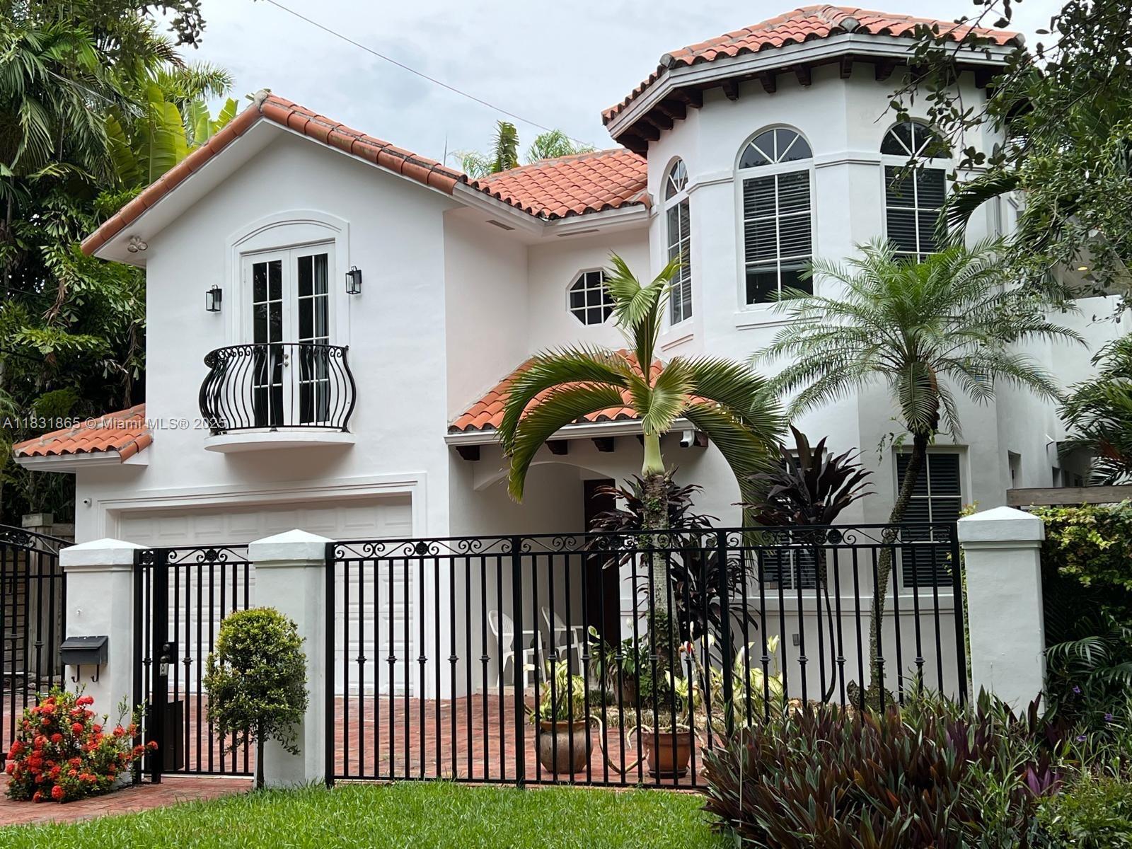 Building Photo - 4110 Pamona Ave