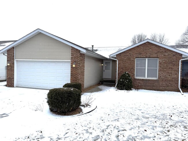 Primary Photo - Awesome West Side Duplex!