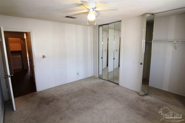 Building Photo - 5001 Grande Dr