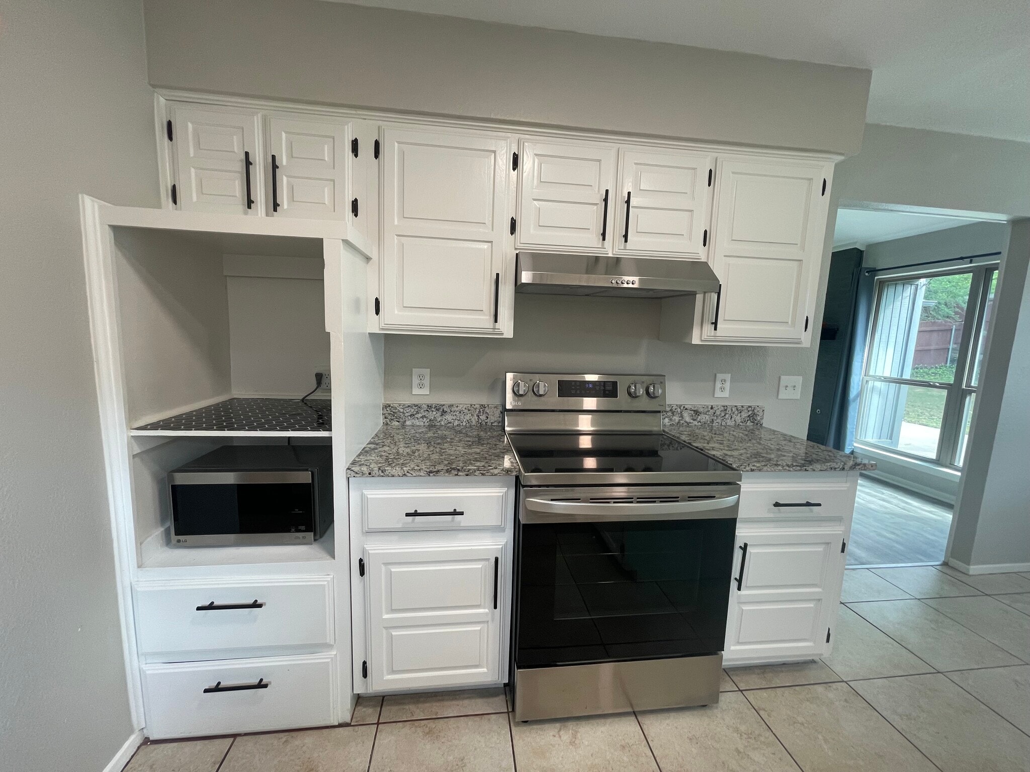 Building Photo - 3924 Waterford Way