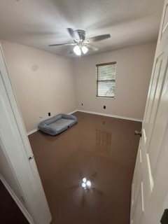Building Photo - 2412 Redbud St