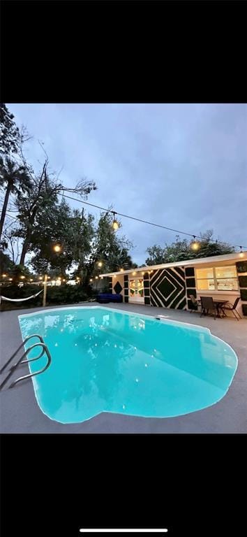 Building Photo - 611 S Seneca Blvd