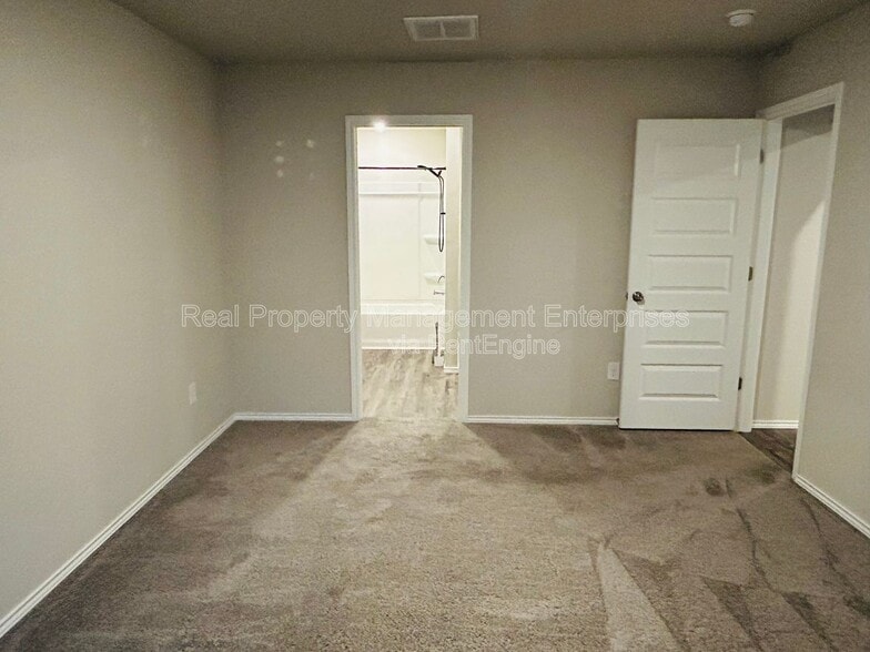 Building Photo - 11804 Krew Wy