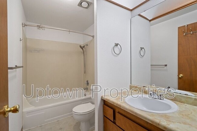 Building Photo - 250 Cervantes Cir