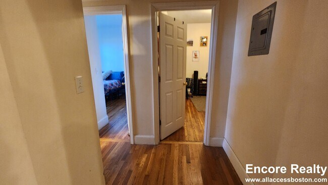 Building Photo - 2001 Commonwealth Ave